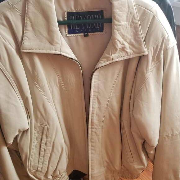 Leather jacket - Picture 3 of 4